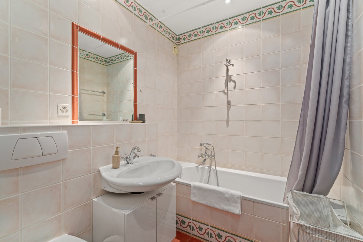 LAUSANNE - sous gare - coup de coeur 