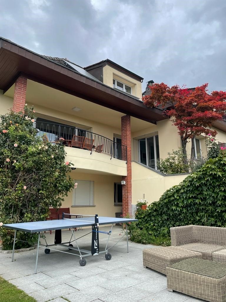 JONGNY - Belle villa familiale rénovée avec vue lac
