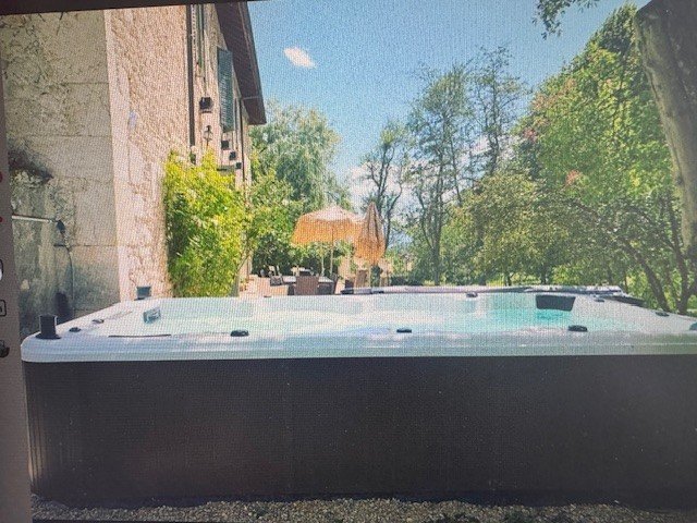 Geneva à 1 heure - magnifique château à vendre