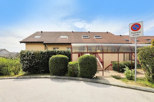 Appartement traversant avec terrasses et jardin