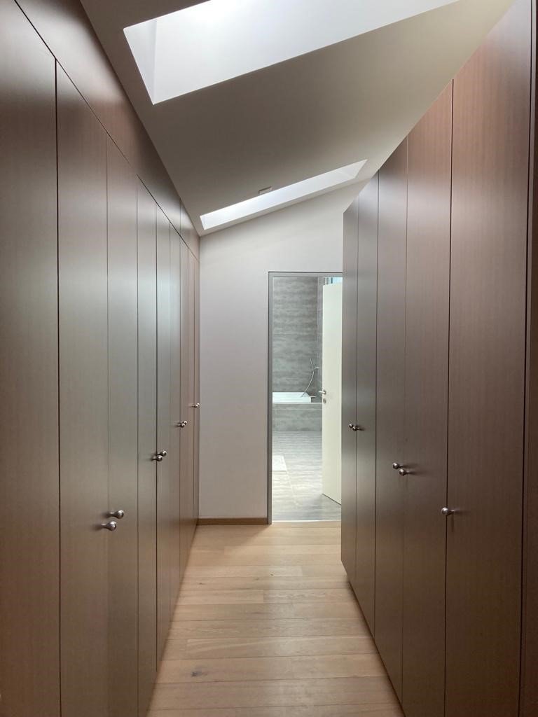 Contemporaine et vaste villa individuelle 