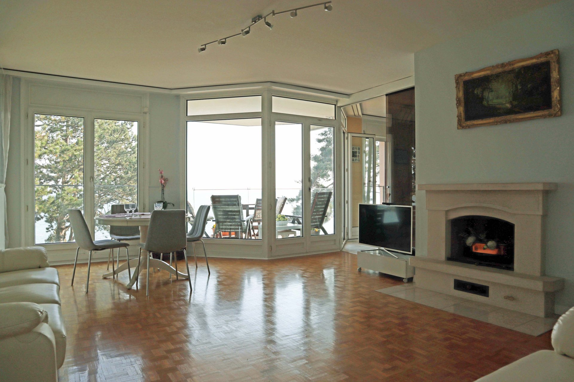 MORGES - Appartement 4.5 pièces pieds dans l'eau 