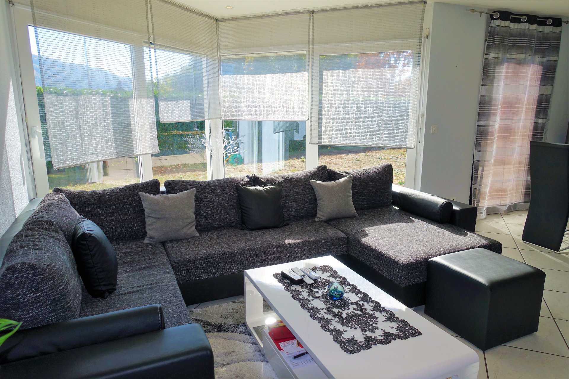 Contemporaine et spacieuse villa 