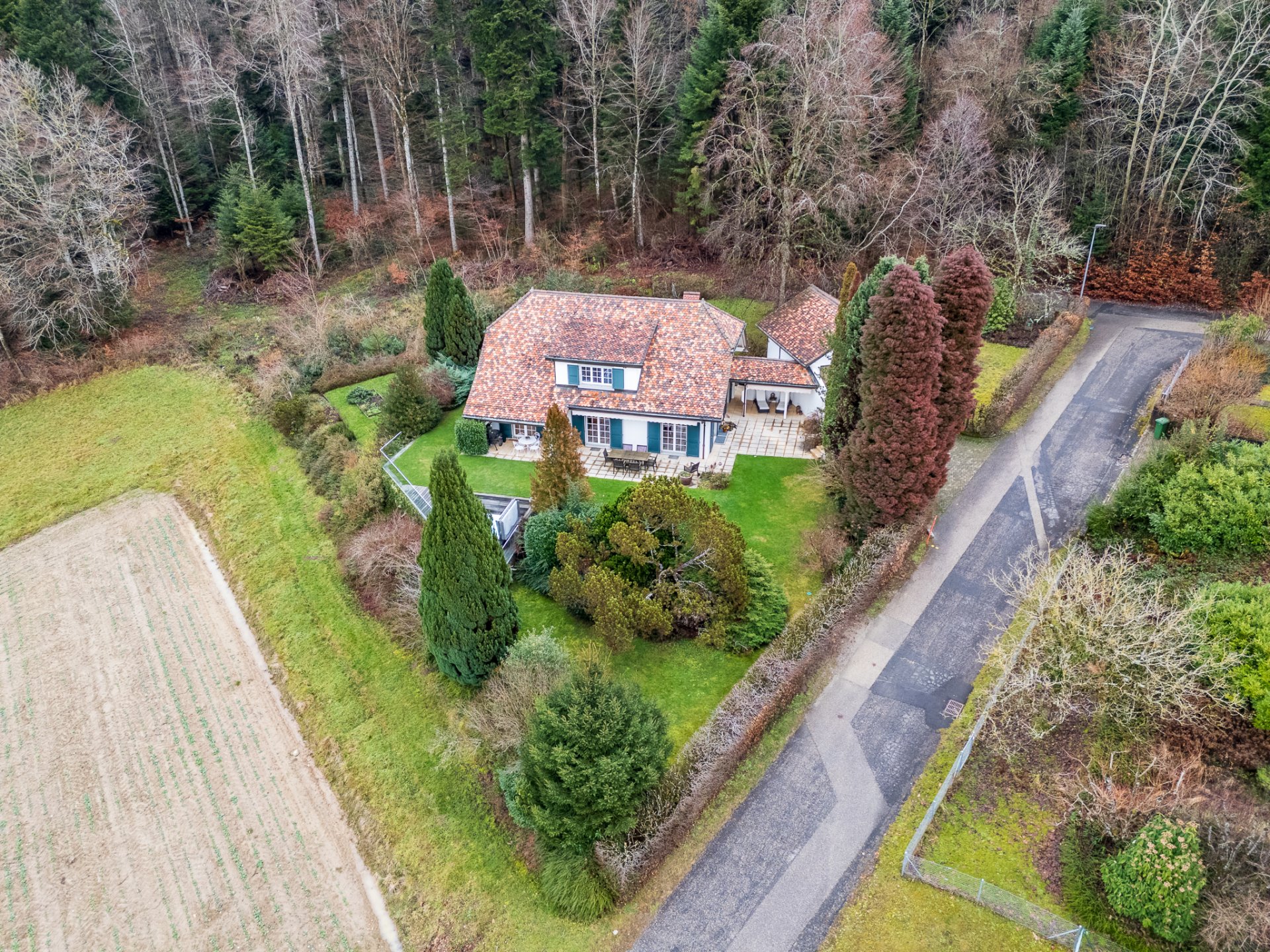 CUGY - Belle villa rénovée avec vue