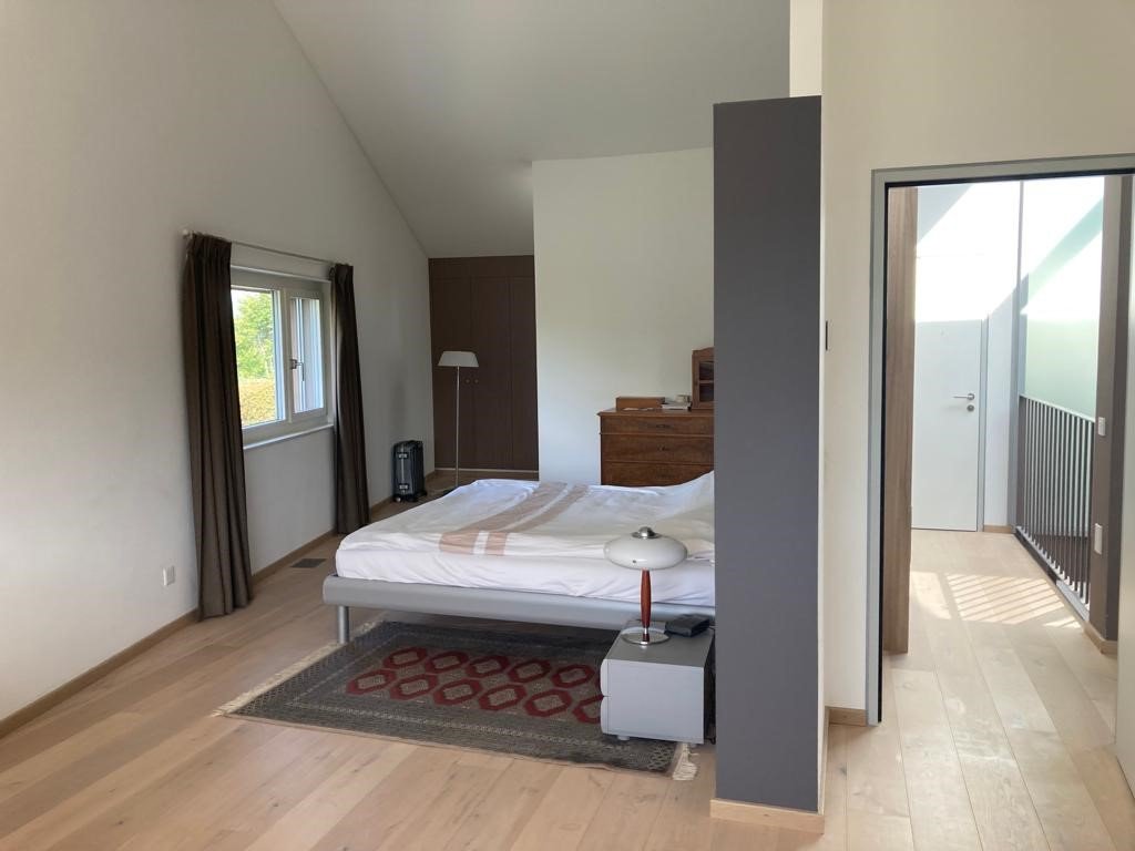 Contemporaine et vaste villa individuelle 