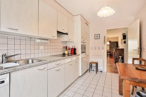 Appartement traversant avec terrasses et jardin