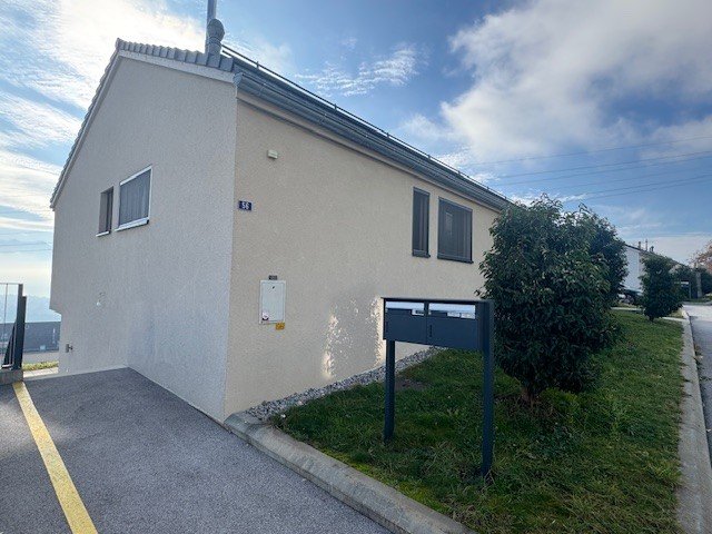 JONGNY - jolie villa jumelle avec magnifique vue