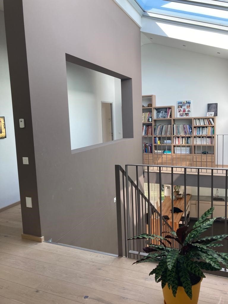 Contemporaine et vaste villa individuelle 