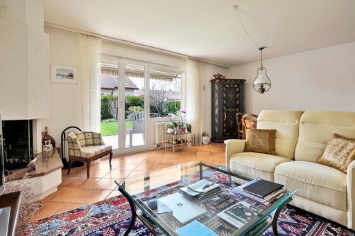 Appartement traversant avec terrasses et jardin