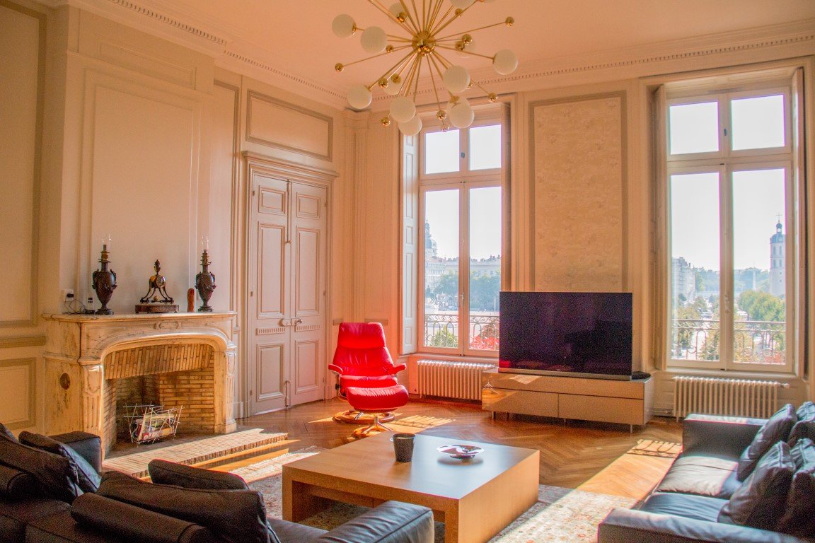 Spectaculaire appartement Place Bellecour - LYON 